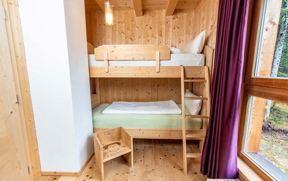 Kinderzimmer Stockbett Wohnen im Grünen Urlaub Südtirol St. Felix Familie