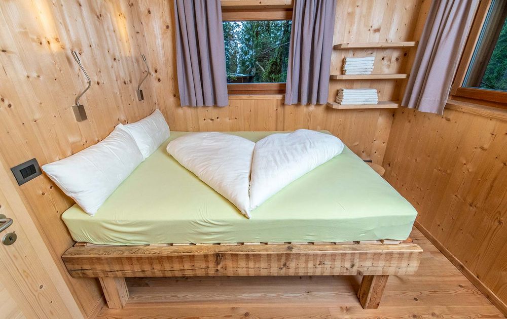 Schlafzimmer Chalet NONO1 Urlaub Familie Kinder Hund Südtirol St. Felix Deutschnonsberg