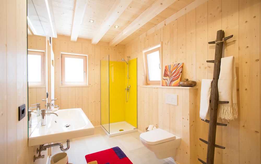 Badezimmer Chalet PINO feliZitas Forest Chalet Resort St. Felix